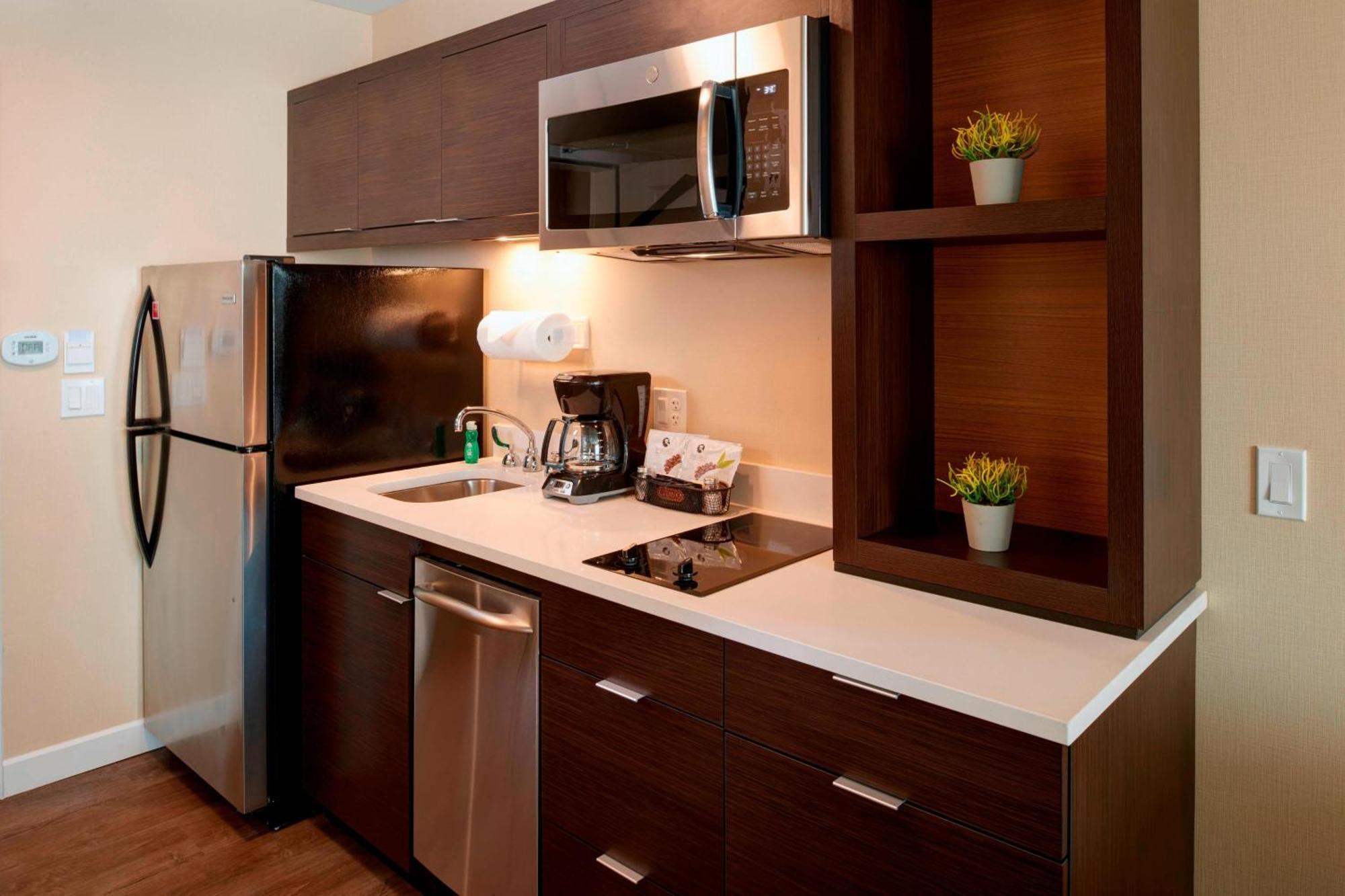 Towneplace Suites By Marriott Grand Rapids Airport Cascade Eksteriør billede