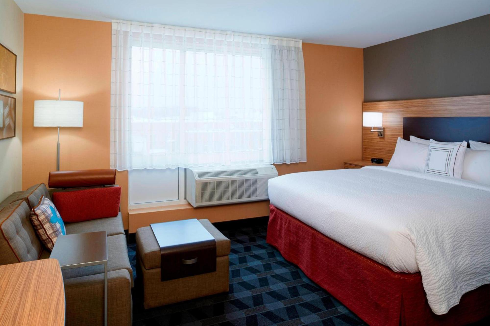 Towneplace Suites By Marriott Grand Rapids Airport Cascade Eksteriør billede